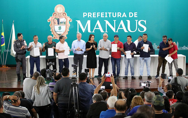 Prefeitura celebra contratos de autorização para os modais Alternativo e Executivo