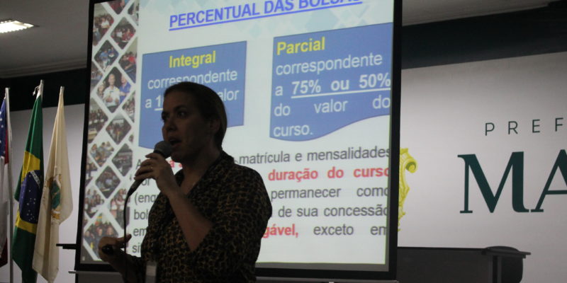 Prefeitura esclarece bolsistas do Programa Bolsa Universidade acerca de direitos e deveres