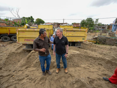 Prefeitura já estabilizou seis quilômetros de igarapé com dragagem e contenções